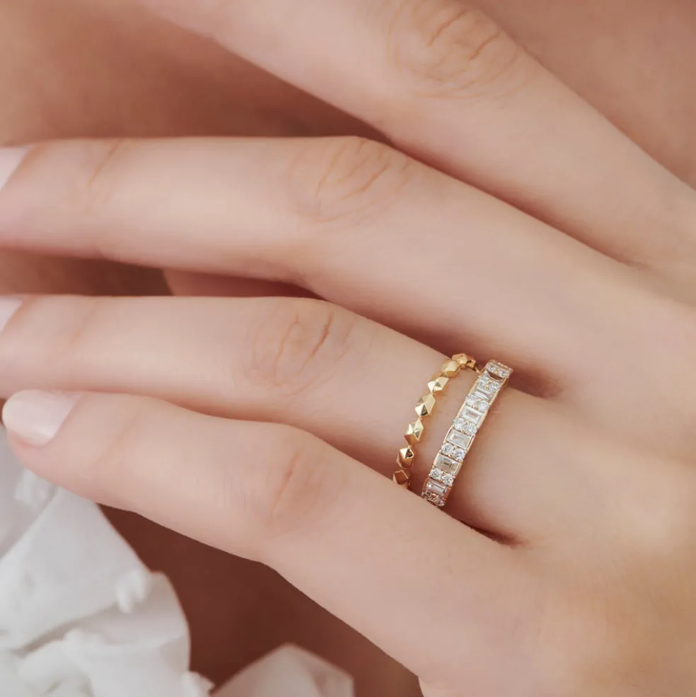14k Petite Mini Pyramid Ring