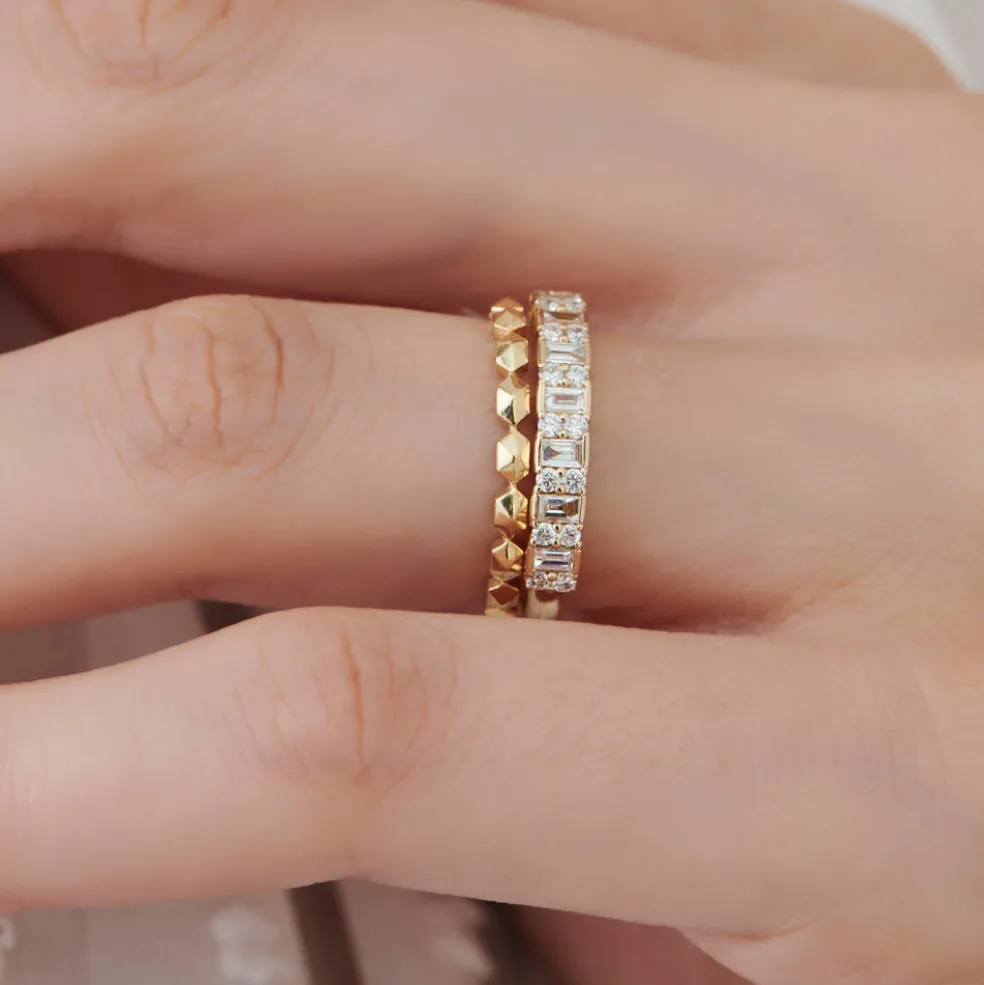 14k Petite Mini Pyramid Ring