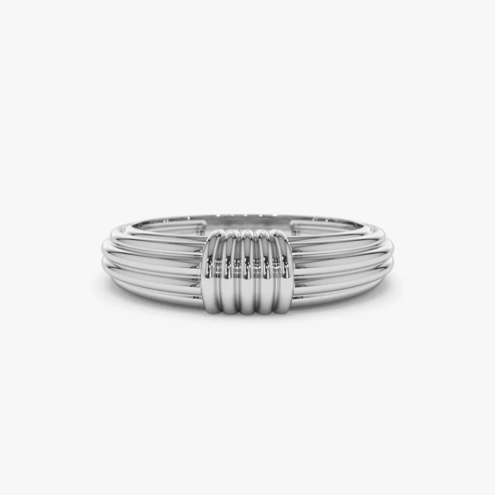 14k Ribbed Dome Graduating Gold Ring