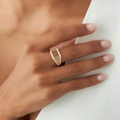 14k Ribbed Unique Design Diamond Signet Ring