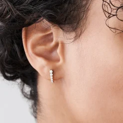 14k Round Diamond Prong Setting Graduating Stud Earrings