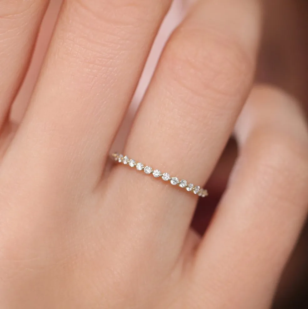 14K Round Diamond Shared Prong Wedding Ring