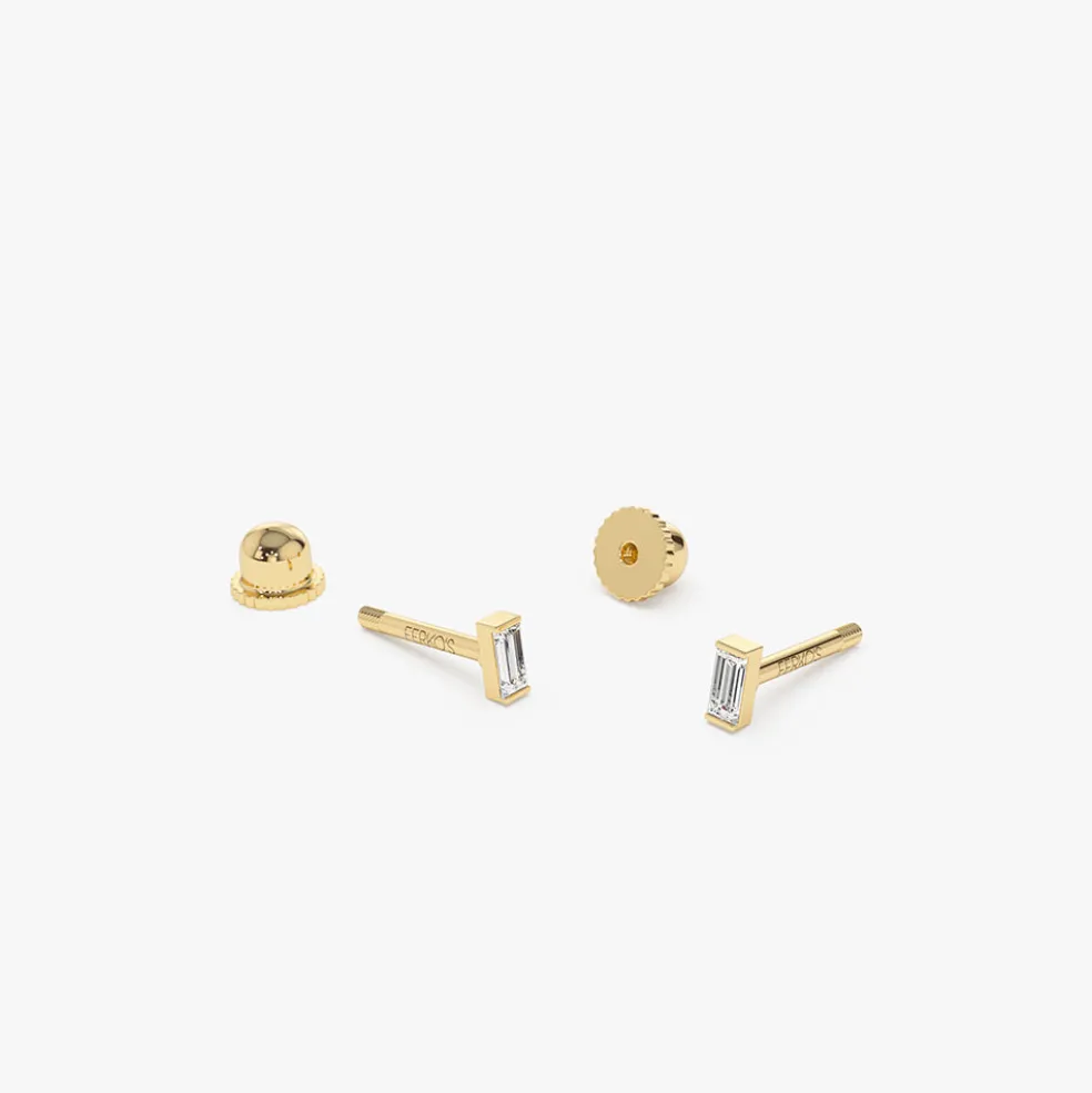 14K Single Baguette Helix Piercing