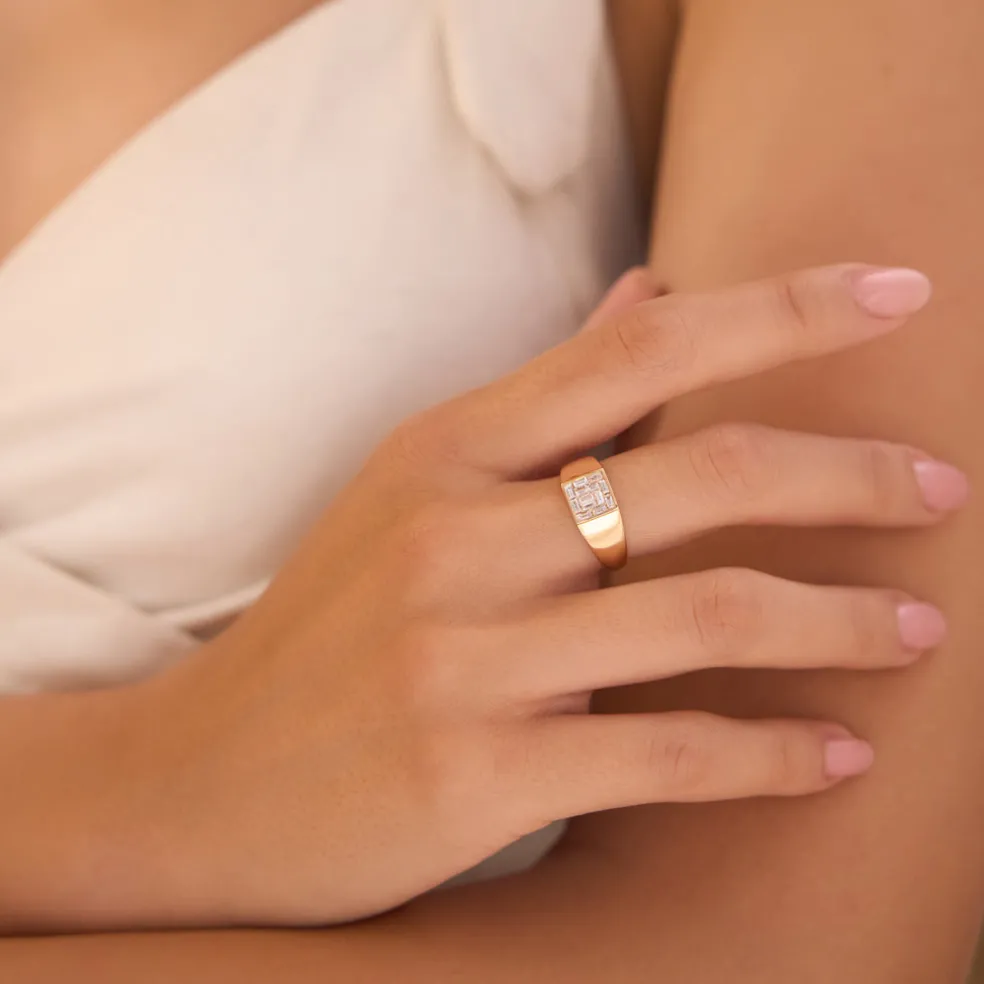 14k Square Illusion Setting Baguette Pinky Ring