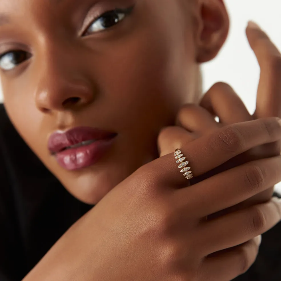 14k Unique Design Glamorous Diamond Ring