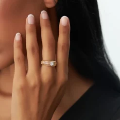 14k Unique Ribbed Illusion Setting Diamond Ring